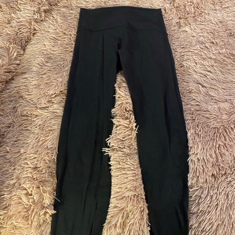 Black Lululemon Align leggings